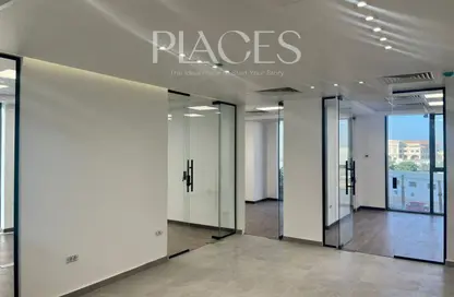 Office Space - Studio - 2 Bathrooms for rent in Hyde Park Business District Mall - South Teseen St. - The 5th Settlement - New Cairo City - Cairo