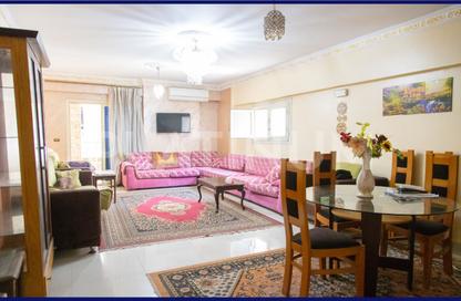 Apartment - 3 Bedrooms - 1 Bathroom for sale in Shaarawy St. - Laurent - Hay Sharq - Alexandria
