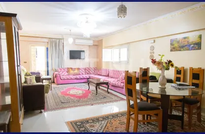 Apartment - 3 Bedrooms - 1 Bathroom for sale in Shaarawy St. - Laurent - Hay Sharq - Alexandria