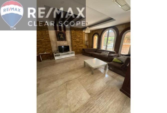 8008883 - Property Image 2