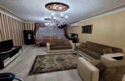 Apartment - 3 Bedrooms - 1 Bathroom for rent in Makram Ebeid St. - 6th Zone - Nasr City - Cairo