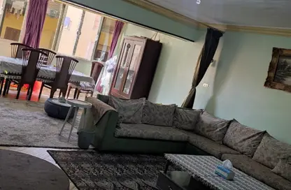 شقة - 3 غرف نوم - 2 حمامات للبيع في شارع الظاهر بيبرس - اسكان الشباب - مدينة العبور - القليوبية