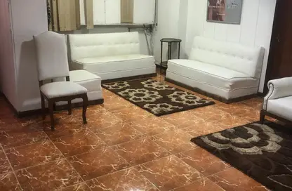 عيادة - استوديو - 2 حمامات للايجار في شارع الميرغني - ارض الجولف - مصر الجديدة - القاهرة