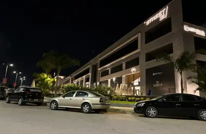 شقة - 3 غرف نوم - 2 حمامات للبيع في هاي تاون - الحي الخامس - مدينة الشروق - القاهرة