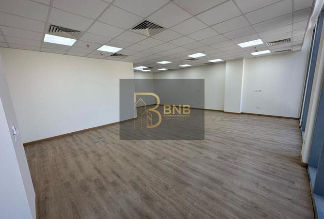 8432590 - Property Image 3