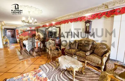 Apartment - 3 Bedrooms - 3 Bathrooms for rent in Mostafa Fahmy St. - Glim - Hay Sharq - Alexandria