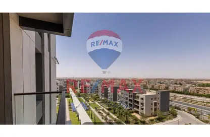 Apartment - 2 Bedrooms - 3 Bathrooms for sale in Aeon - 6 October Compounds - 6 October City - Giza