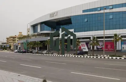 محل تجاري - استوديو - 1 حمام للايجار في وسط القاهرة الجديدة - شارع التسعين الشمالي - التجمع الخامس - مدينة القاهرة الجديدة - القاهرة