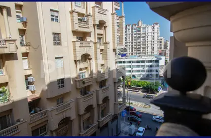 Apartment - 3 Bedrooms - 4 Bathrooms for sale in Mohamed Fawzy Moaz St. - Smouha - Hay Sharq - Alexandria
