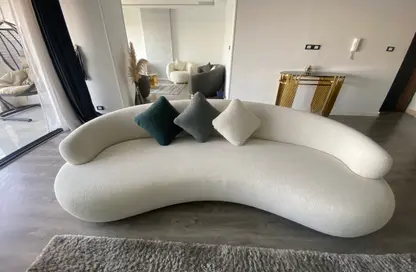 Apartment - 4 Bedrooms - 3 Bathrooms for rent in Nile St. - Dokki - Giza