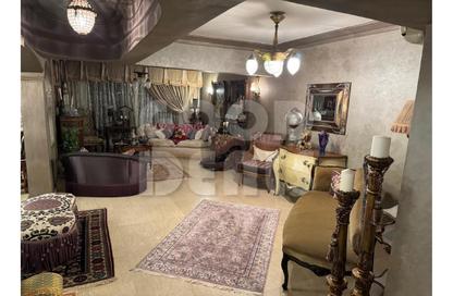 Apartment - 3 Bedrooms - 3 Bathrooms for sale in Fareed Semeika St. - El Hegaz Square - El Nozha - Cairo