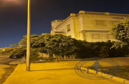 Villa - 5 Bedrooms - 7 Bathrooms for sale in District 2 - The 5th Settlement - New Cairo City - Cairo