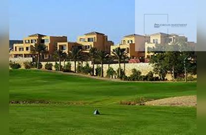 تاون هاوس - 5 غرف نوم - 4 حمامات للبيع في جولف فيوز - طريق مصر اسكندرية الصحراوي - مدينة 6 أكتوبر - الجيزة