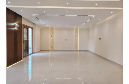 Apartment - 4 Bedrooms - 3 Bathrooms for sale in Al Sheikh Mohammed Al Nadi St. - 6th Zone - Nasr City - Cairo