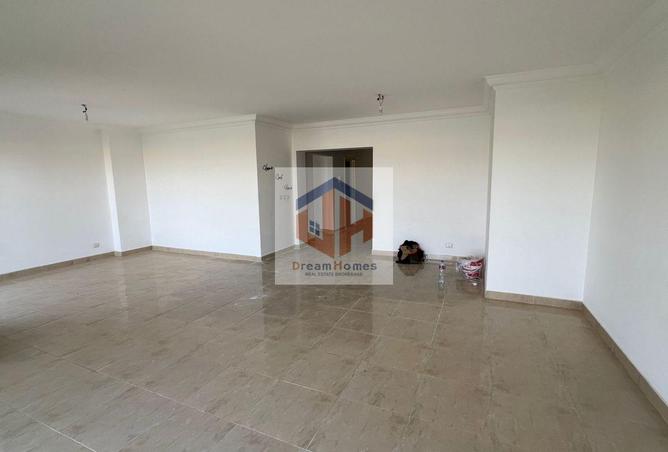 8259423 - Property Image 2