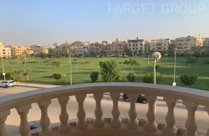 شقة - 2 غرف نوم - 2 حمامات للايجار في شارع دكتور ياسين عبد الغفار - المنطقة ج - حى جنوب الاكايمية - مدينة القاهرة الجديدة - القاهرة