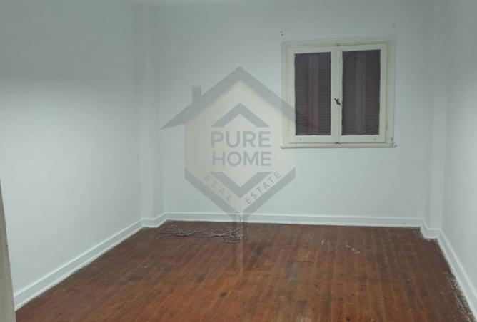 8303001 - Property Image 3