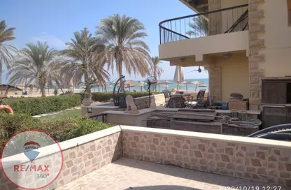 فيلا - 3 غرف نوم - 2 حمامات للبيع في ريد كاربيت - العين السخنة - السويس