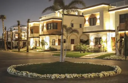 Villa - 6 Bedrooms - 7 Bathrooms for sale in Azzar - 5th Settlement Compounds - The 5th Settlement - New Cairo City - Cairo