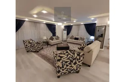 Apartment - 4 Bedrooms - 2 Bathrooms for rent in Lozaka St. - 6th Zone - Nasr City - Cairo