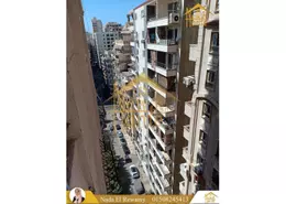 Apartment - 3 Bedrooms - 2 Bathrooms for sale in Al Ekbal St. - Laurent - Hay Sharq - Alexandria