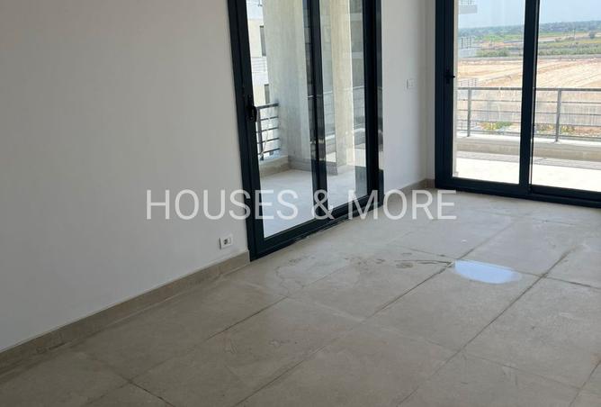 8033417 - Property Image 2