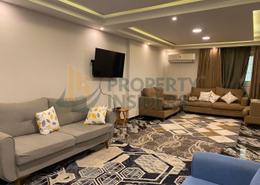 شقة - 4 غرف نوم - 2 حمامات for للايجار in شارع عبد المنعم رياض - المهندسين - الجيزة