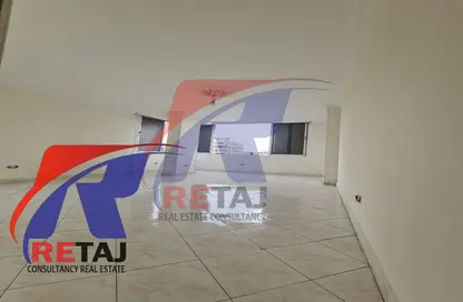 Apartment - 2 Bedrooms - 1 Bathroom for rent in Hesham Labib St. - 8th Zone - Nasr City - Cairo