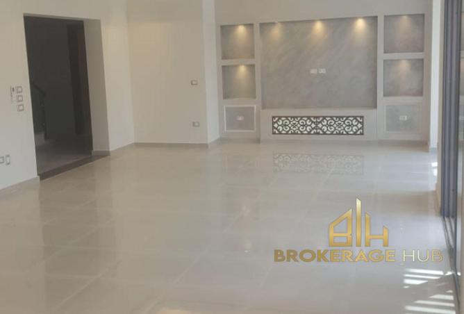 8377172 - Property Main Image