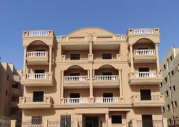 شقة - 3 غرف نوم - 2 حمامات for للبيع in المجاورة الرابعة - المنطقة الخامسة - مدينة الشروق - القاهرة