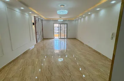 شقة - 3 غرف نوم - 2 حمامات للايجار في مدينة الخمائل - كمبوندات الشيخ زايد - الشيخ زايد - الجيزة