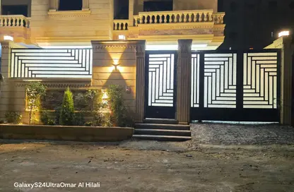 Apartment - 4 Bedrooms - 3 Bathrooms for sale in Gate 1 - Khofo - Hadayek El Ahram - Giza