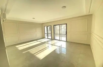 شقة - 3 غرف نوم - 3 حمامات للايجار في ذا كورت ياردز - كمبوندات الشيخ زايد - الشيخ زايد - الجيزة