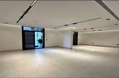 Apartment - 3 Bedrooms - 2 Bathrooms for sale in Village West - Sheikh Zayed Compounds - Sheikh Zayed City - Giza