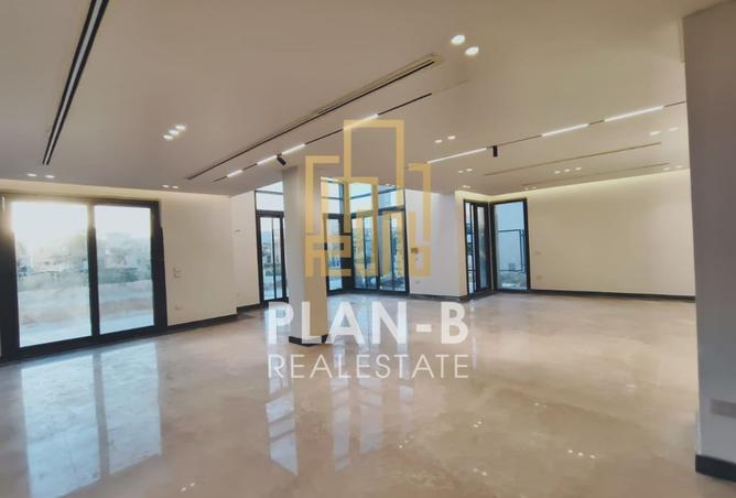 8555607 - Property Image 2