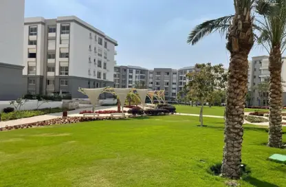Apartment - 2 Bedrooms - 2 Bathrooms for sale in Hyde Park - 5th Settlement Compounds - The 5th Settlement - New Cairo City - Cairo