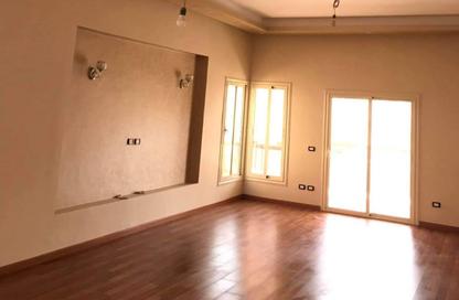Duplex - 3 Bedrooms - 3 Bathrooms for rent in Musab Bin Omair St. - Area E - Ganoob El Acadimia - New Cairo City - Cairo