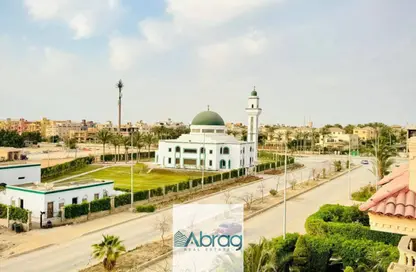 Apartment - 3 Bedrooms - 3 Bathrooms for sale in West Clay - Al Motamayez District - 6 October City - Giza