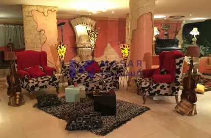 فيلا - 8 غرف نوم - 8 حمامات للبيع في غرب الجولف - كمبوندات القطامية - القطامية - مدينة القاهرة الجديدة - القاهرة