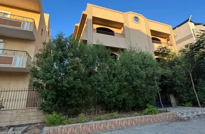 Villa - 6 Bedrooms - 4 Bathrooms for sale in Neighborhood B - 2nd District West - Shorouk City - Cairo