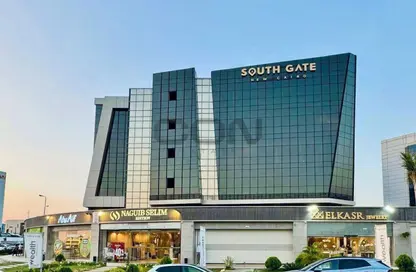 Office Space - Studio - 1 Bathroom for sale in South Gate Mall - South Teseen St. - The 5th Settlement - New Cairo City - Cairo