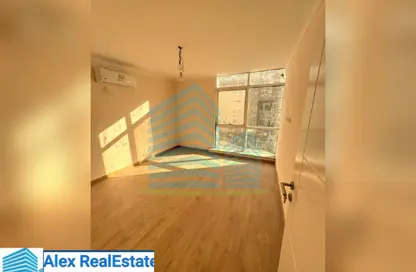 Apartment - 3 Bedrooms - 2 Bathrooms for rent in Grand View - Smouha - Hay Sharq - Alexandria