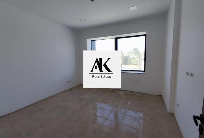 8033750 - Property Image 3