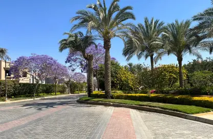 Villa - 3 Bedrooms - 3 Bathrooms for sale in Seasons Residence - Ext North Inves Area - New Cairo City - Cairo