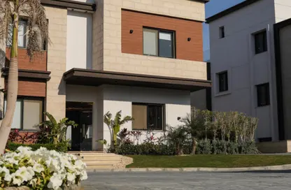 Villa - 7 Bedrooms - 4 Bathrooms for sale in Azzar - 5th Settlement Compounds - The 5th Settlement - New Cairo City - Cairo