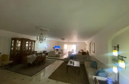 Apartment - 3 Bedrooms - 3 Bathrooms for sale in Cornish El Nile St. - Maadi - Hay El Maadi - Cairo