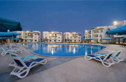 Chalet - 2 Bedrooms - 2 Bathrooms for sale in Sea View - Ras Al Hekma - North Coast