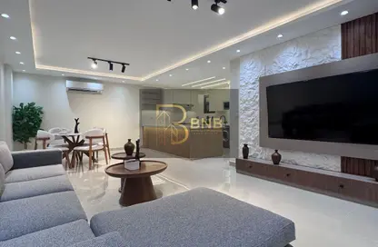 شقة - 2 غرف نوم - 2 حمامات للايجار في ازاد - كمبوندات التجمع الخامس - التجمع الخامس - مدينة القاهرة الجديدة - القاهرة