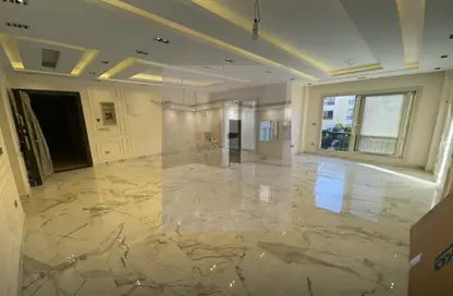 Apartment - 3 Bedrooms - 2 Bathrooms for rent in Stone Residence - 5th Settlement Compounds - The 5th Settlement - New Cairo City - Cairo