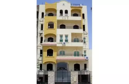 Apartment - 2 Bedrooms - 1 Bathroom for sale in Mohamed Emad Ragheb St. ( Al Tahrir Road ) - 3rd District - 6 October City - Giza